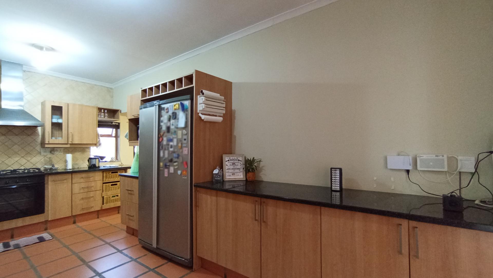 Kitchen - 49 square meters of property in Horison Park