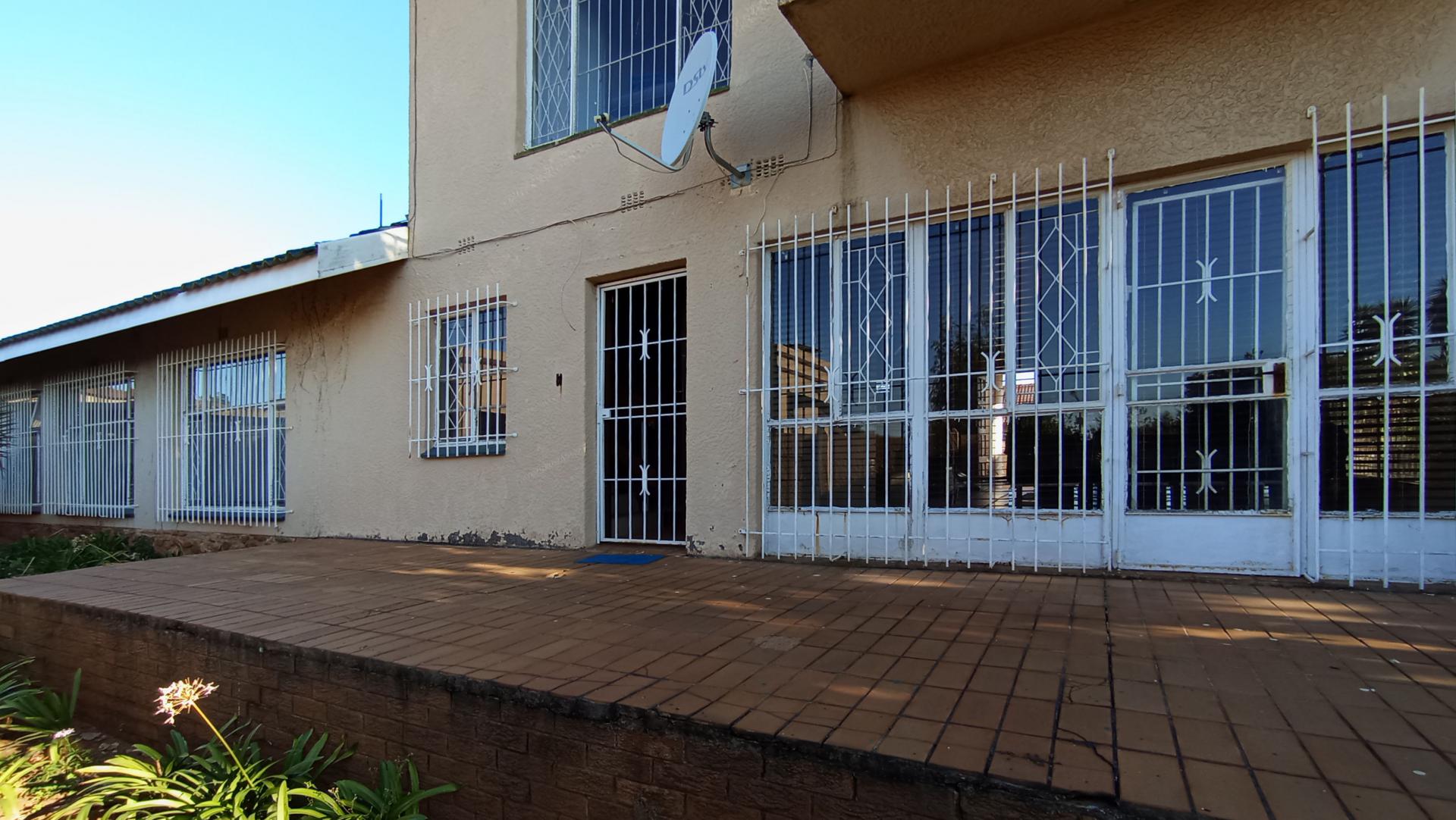 Front View of property in Horison Park