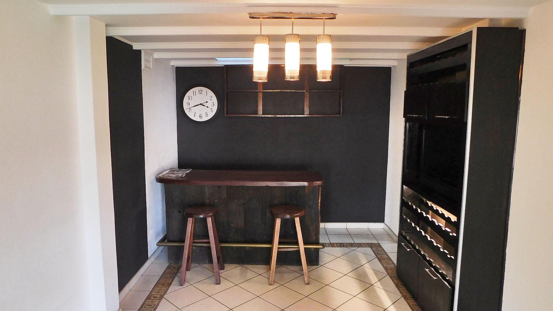 Entertainment - 21 square meters of property in Padfield Park