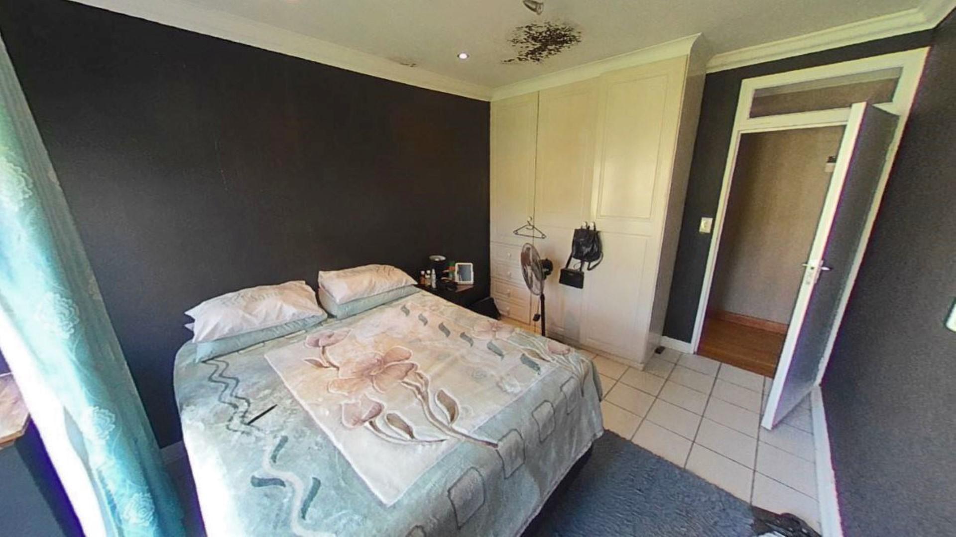 Bed Room 3 - 12 square meters of property in Padfield Park