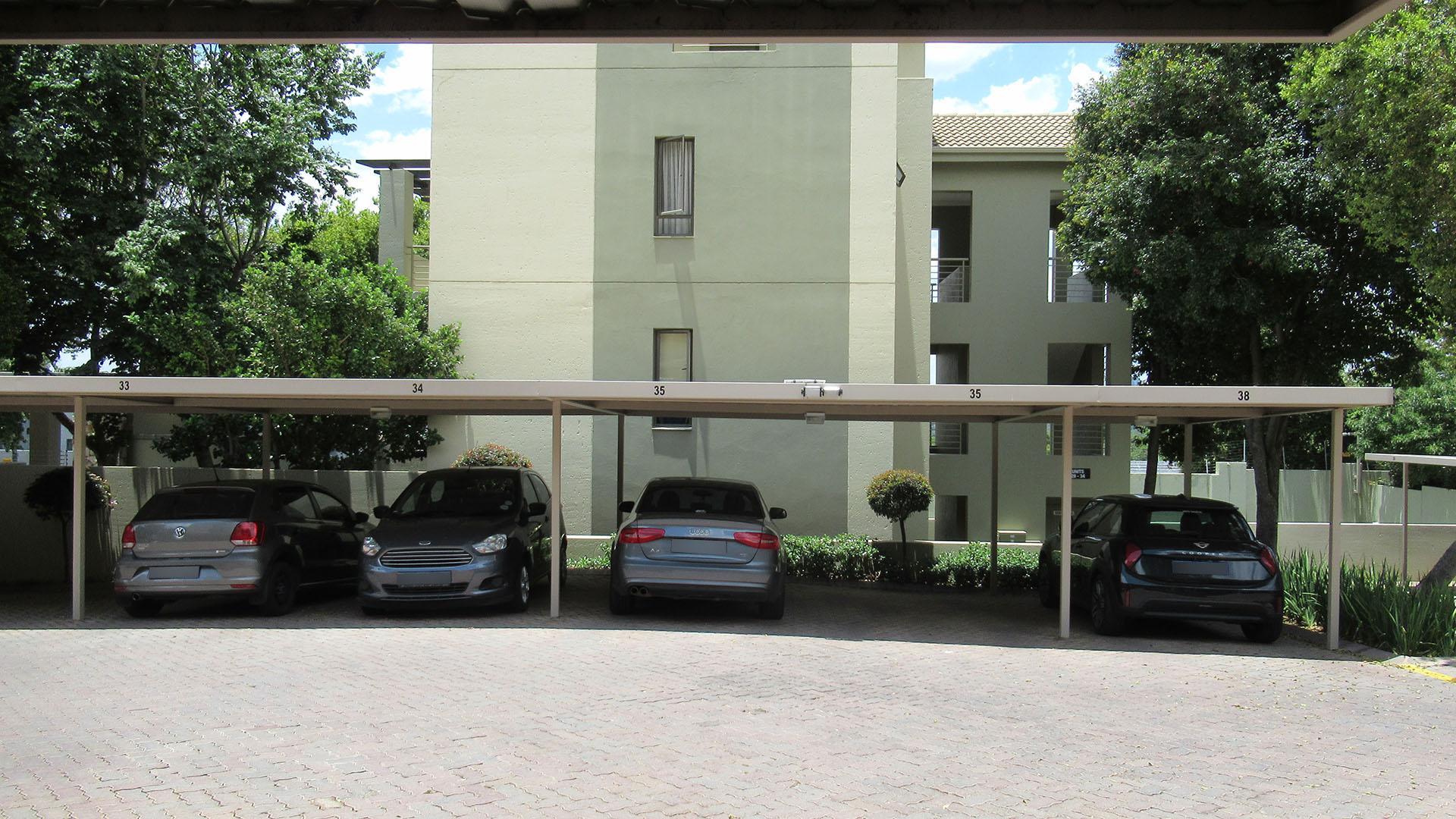 Front View of property in Bryanston