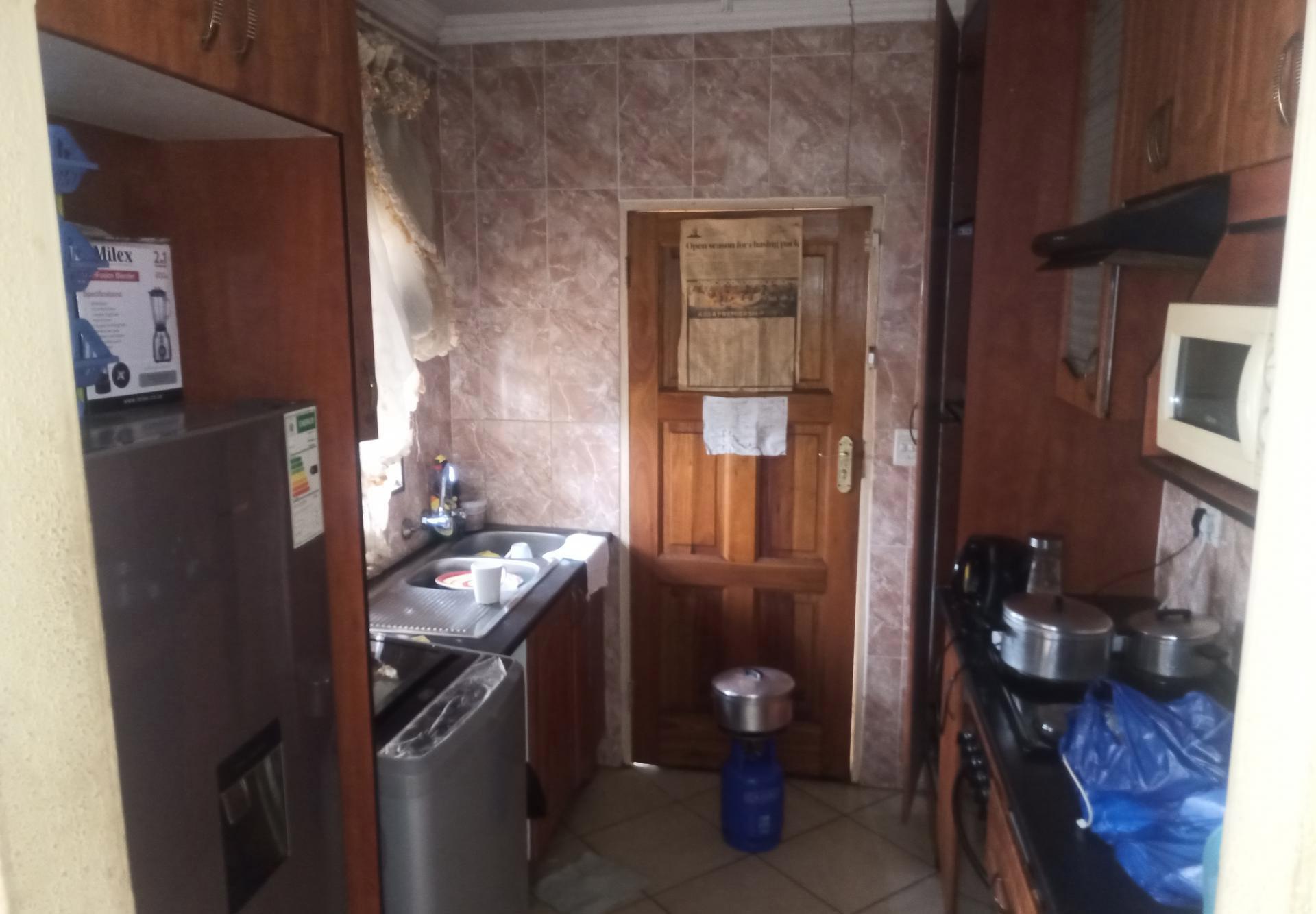 Kitchen of property in Roodekop