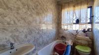 Bathroom 1 - 4 square meters of property in Roodekop