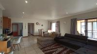 Lounges - 26 square meters of property in Rua Vista