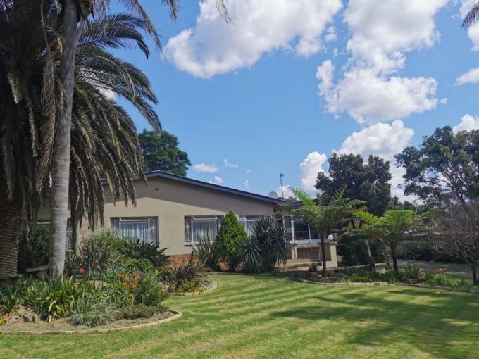 5 Bedroom House for Sale For Sale in Piet Retief - MR631956