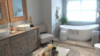 Main Bathroom of property in Bonnie Doon