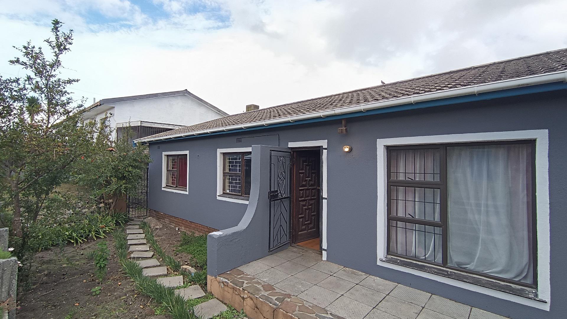 Front View of property in Grabouw