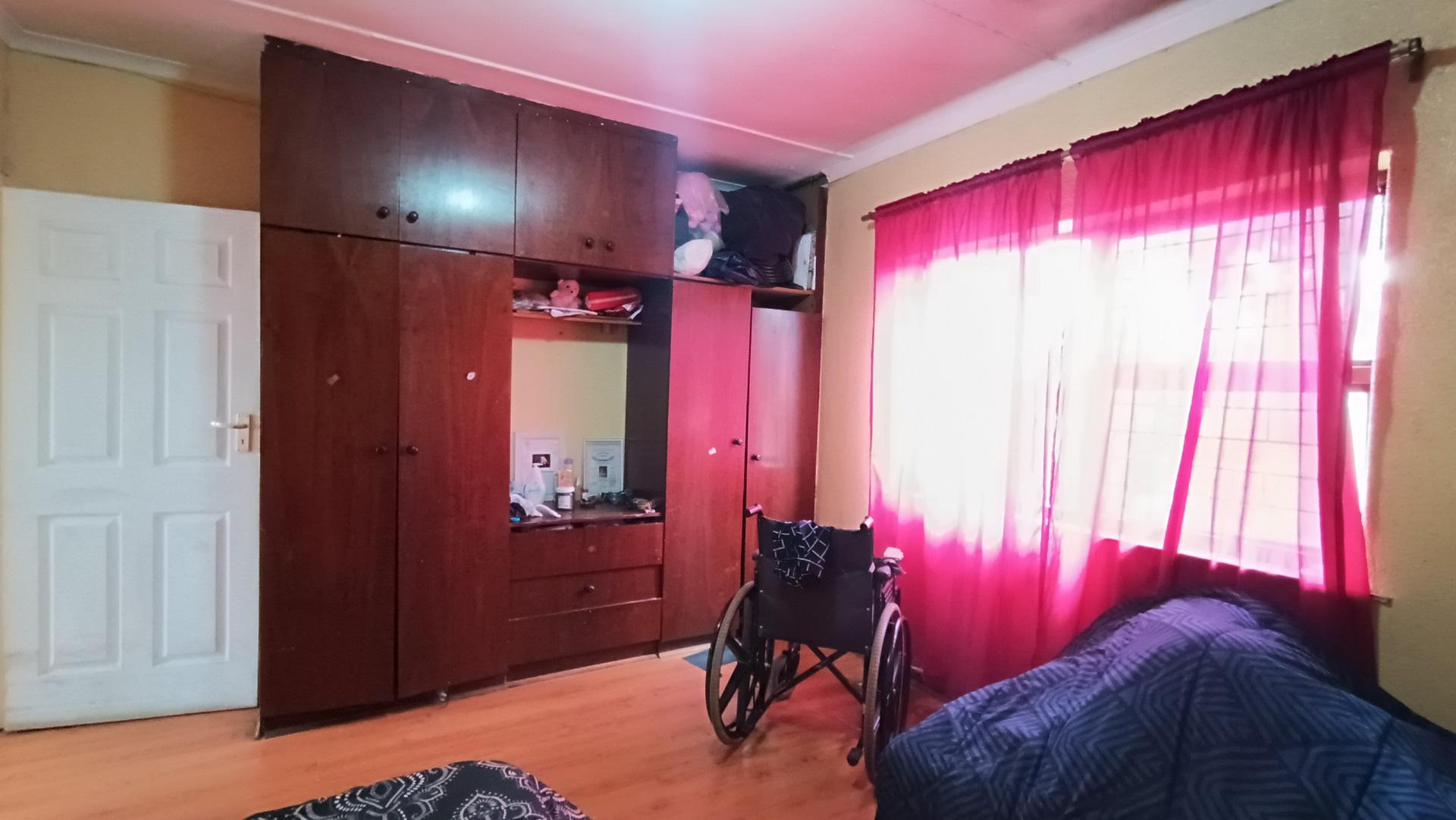 Bed Room 2 - 16 square meters of property in Grabouw