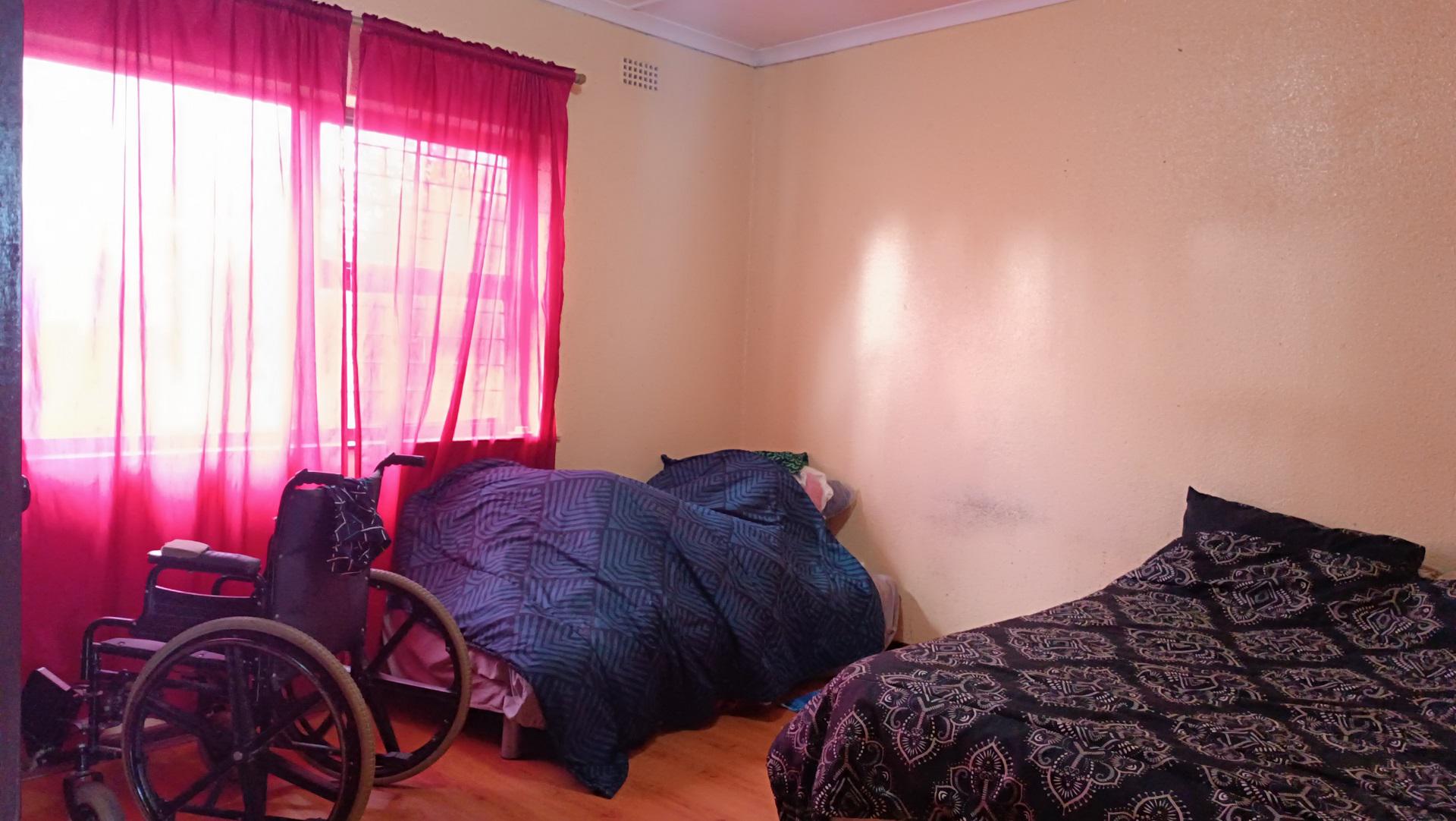 Bed Room 2 - 16 square meters of property in Grabouw