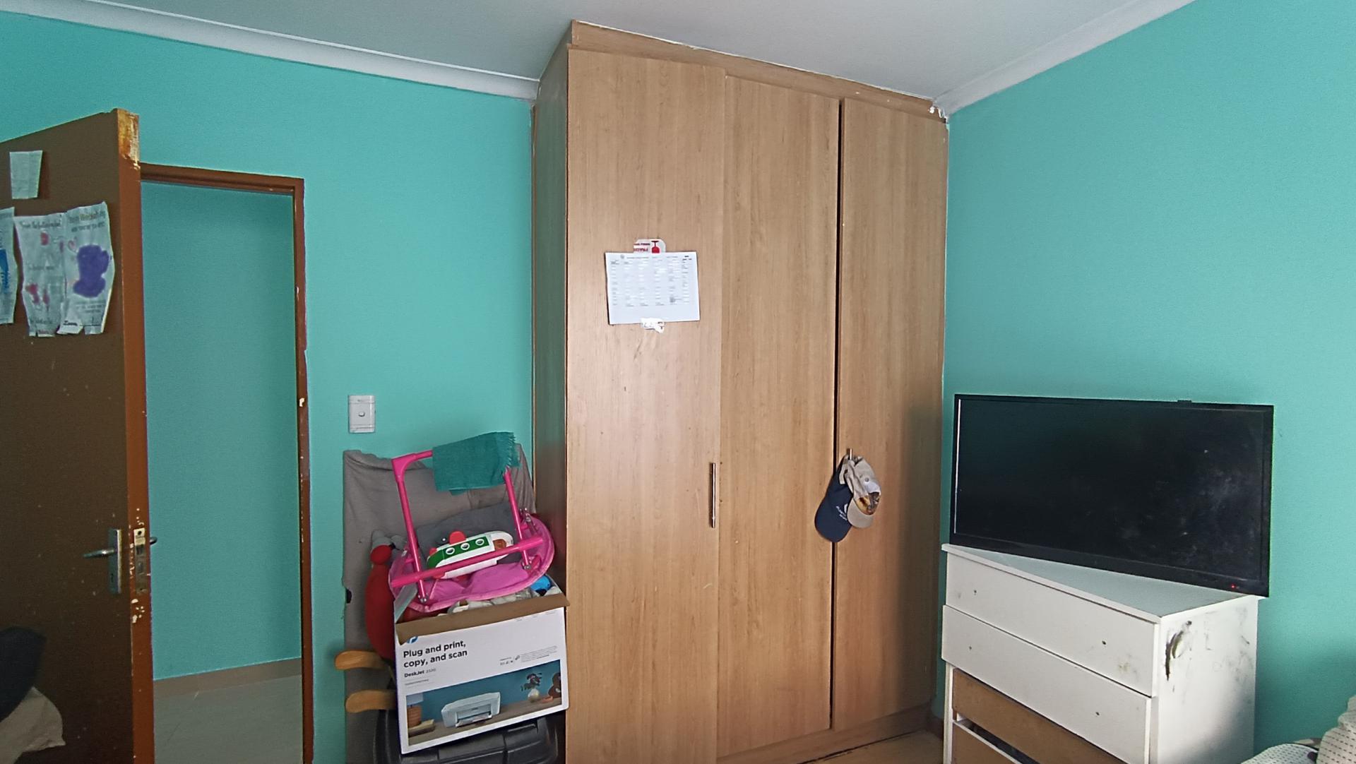 Bed Room 3 - 14 square meters of property in Parklands