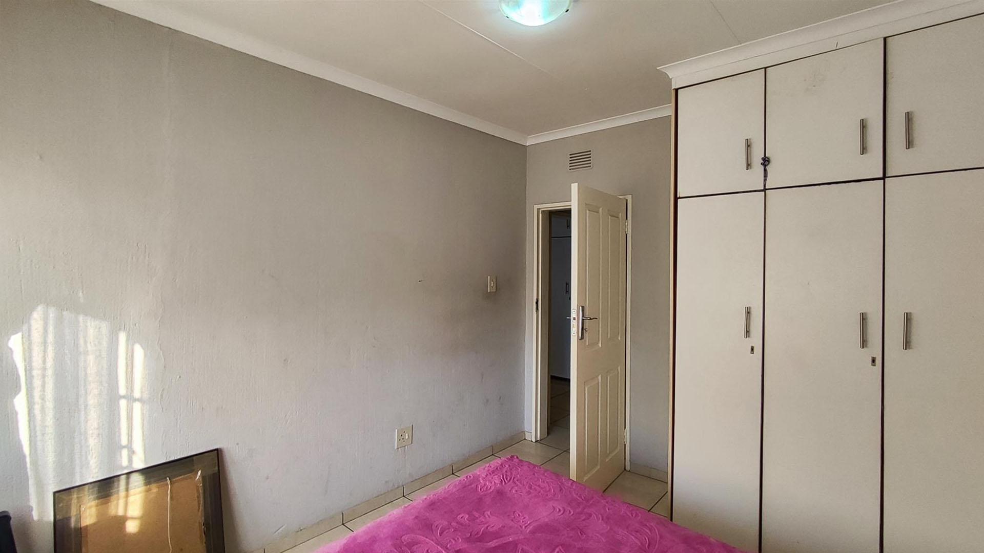 Bed Room 1 - 15 square meters of property in Boksburg North