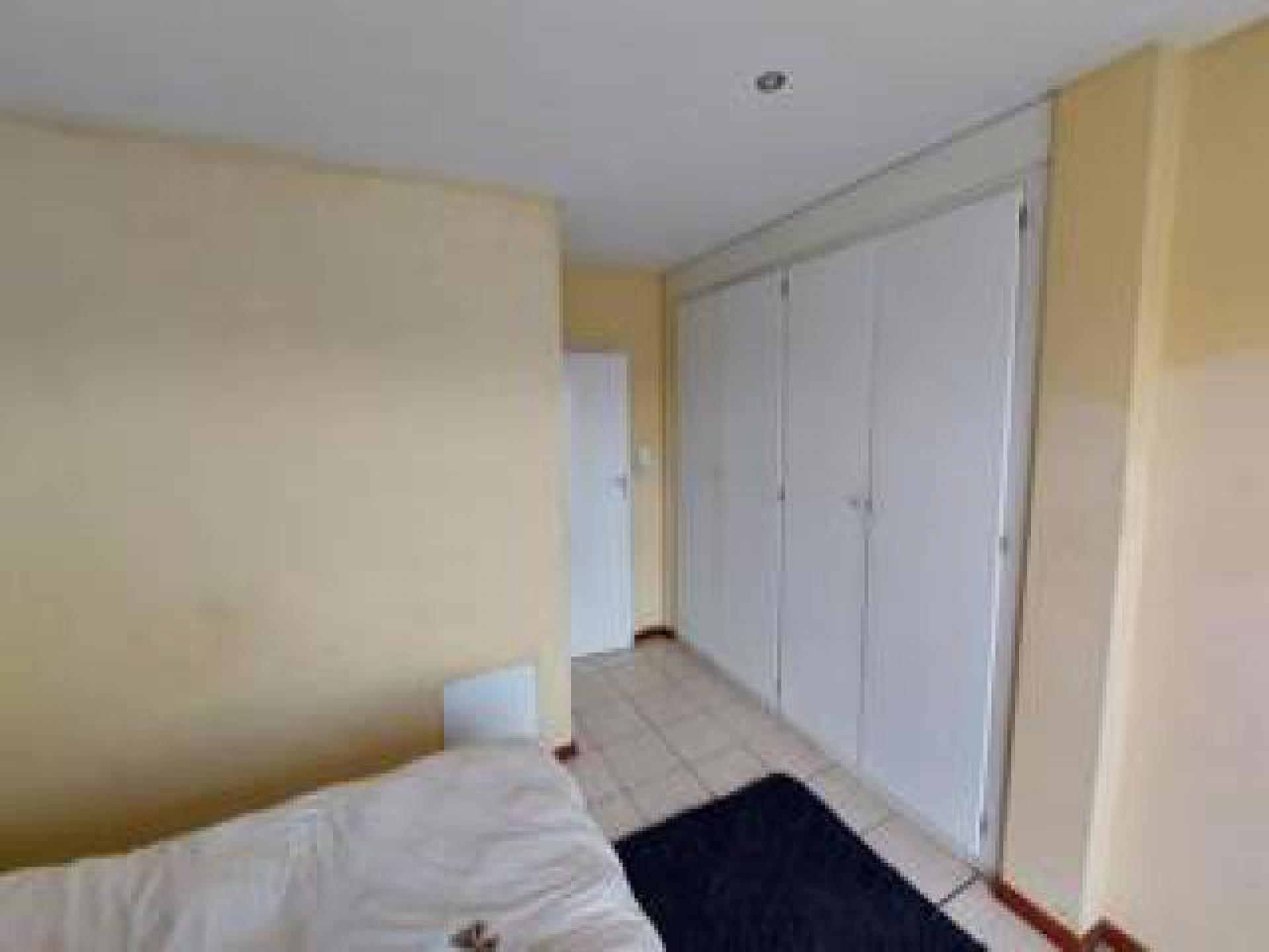 Bed Room 1 of property in Komati