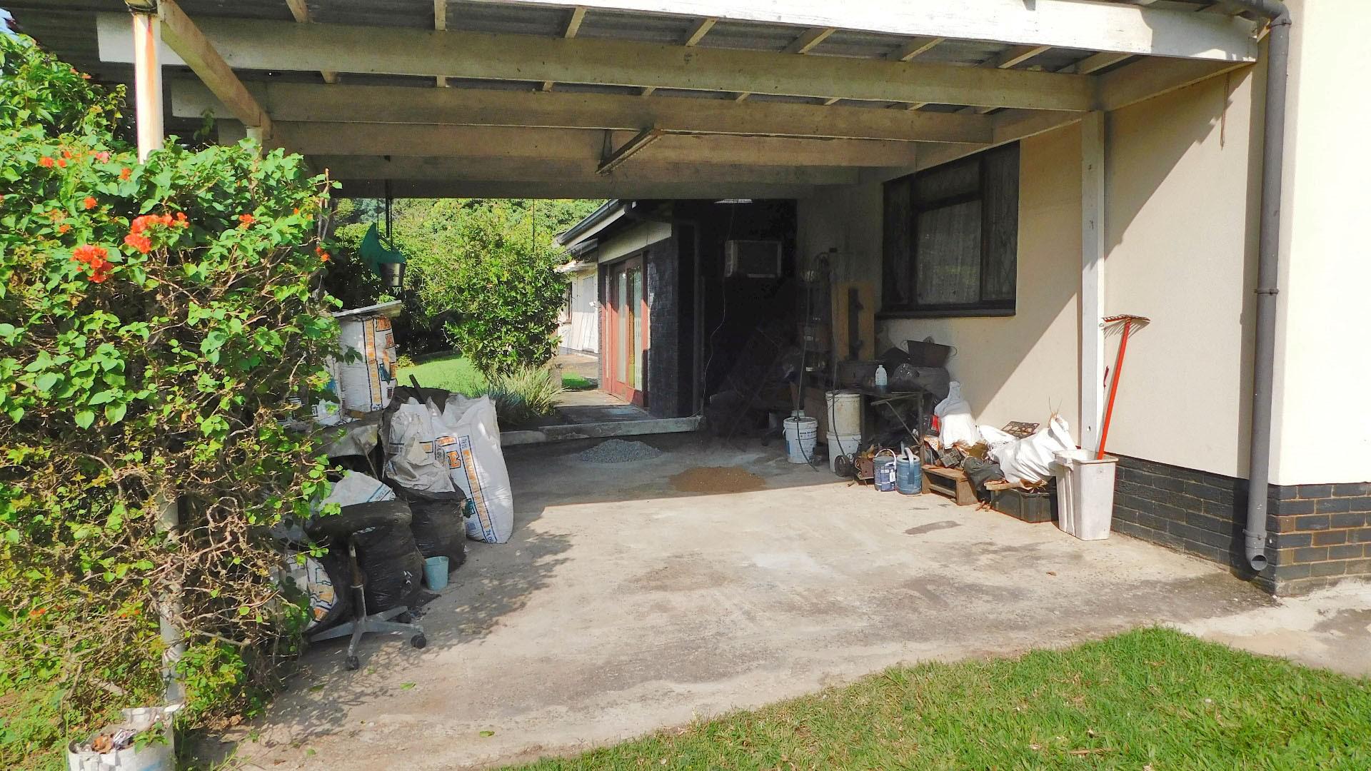 Patio - 46 square meters of property in Dawncrest