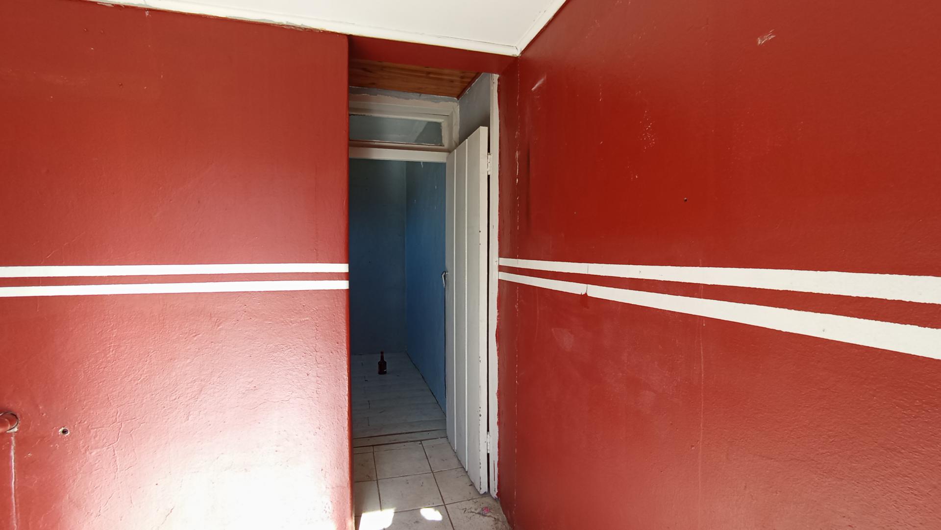 Staff Room - 19 square meters of property in Horison