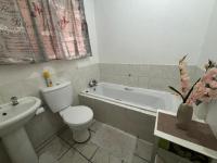 Bathroom 1 of property in Greenhills