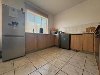 Kitchen of property in Greenhills