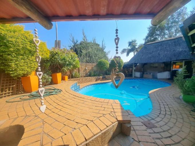 3 Bedroom House for Sale For Sale in Protea Park - MR632575