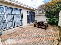 Guest House for Sale for sale in Gonubie