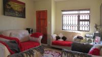 Lounges - 16 square meters of property in Azaadville Gardens