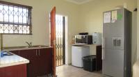 Kitchen - 10 square meters of property in Azaadville Gardens