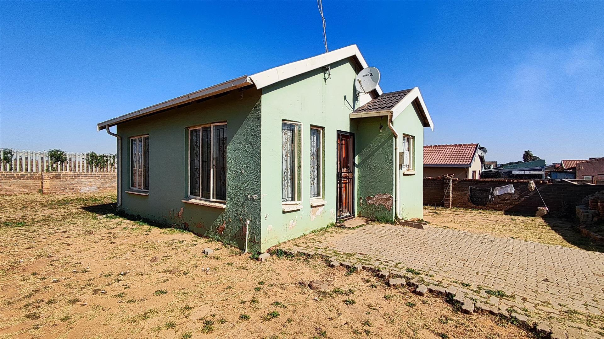 Front View of property in Daveyton