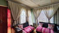 Lounges - 12 square meters of property in Daveyton