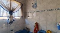 Bathroom 1 - 5 square meters of property in Daveyton