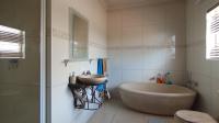 Bathroom 1 - 10 square meters of property in Sagewood