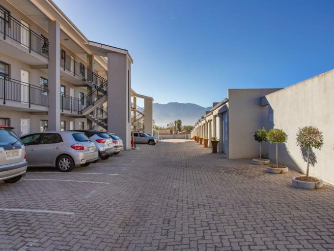 2 Bedroom Apartment for Sale For Sale in Paarl - MR632810