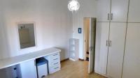Bed Room 1 - 20 square meters of property in Dawncrest