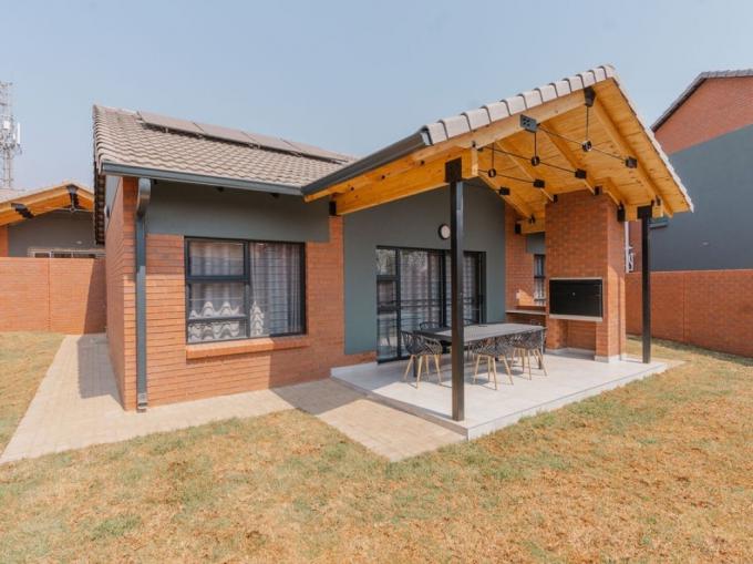 3 Bedroom Simplex to Rent in Boardwalk Villas - Property to rent - MR632999