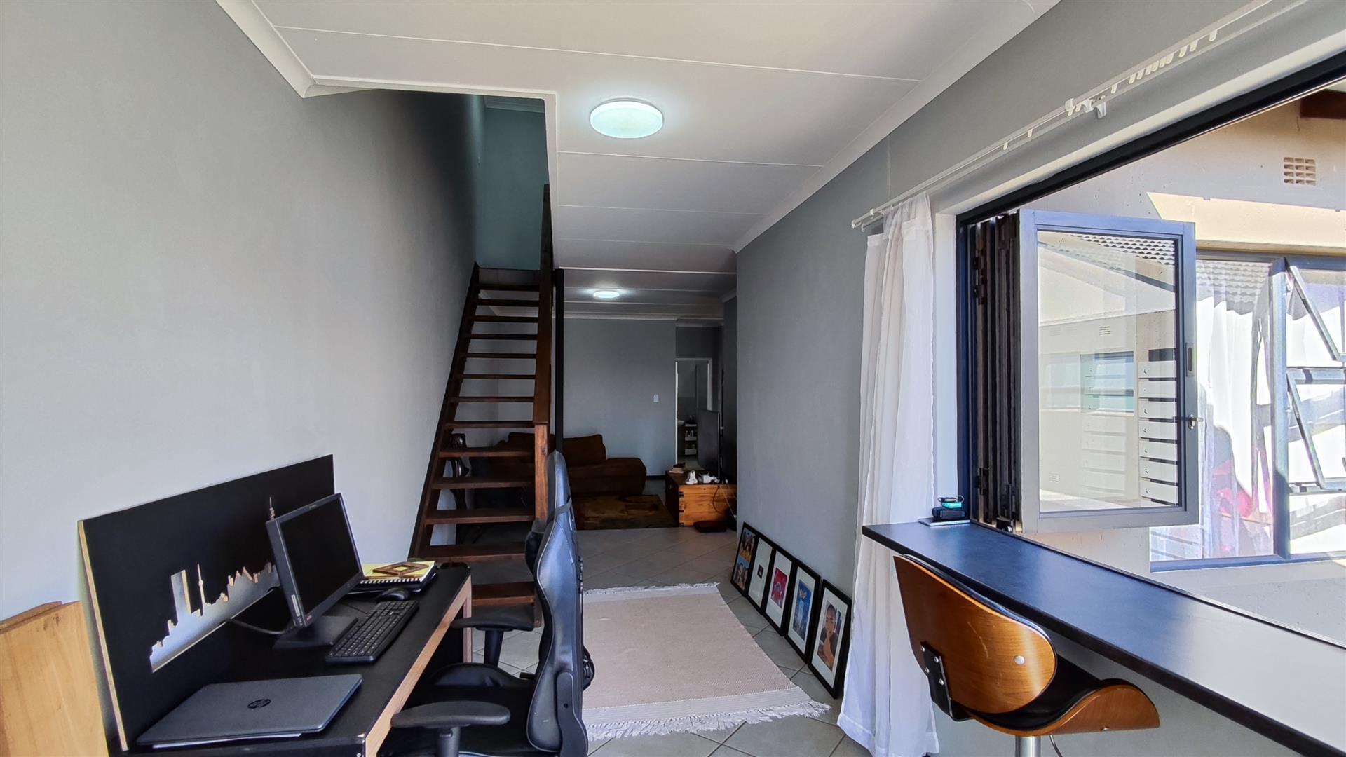 Rooms - 14 square meters of property in Norton's Home Estates
