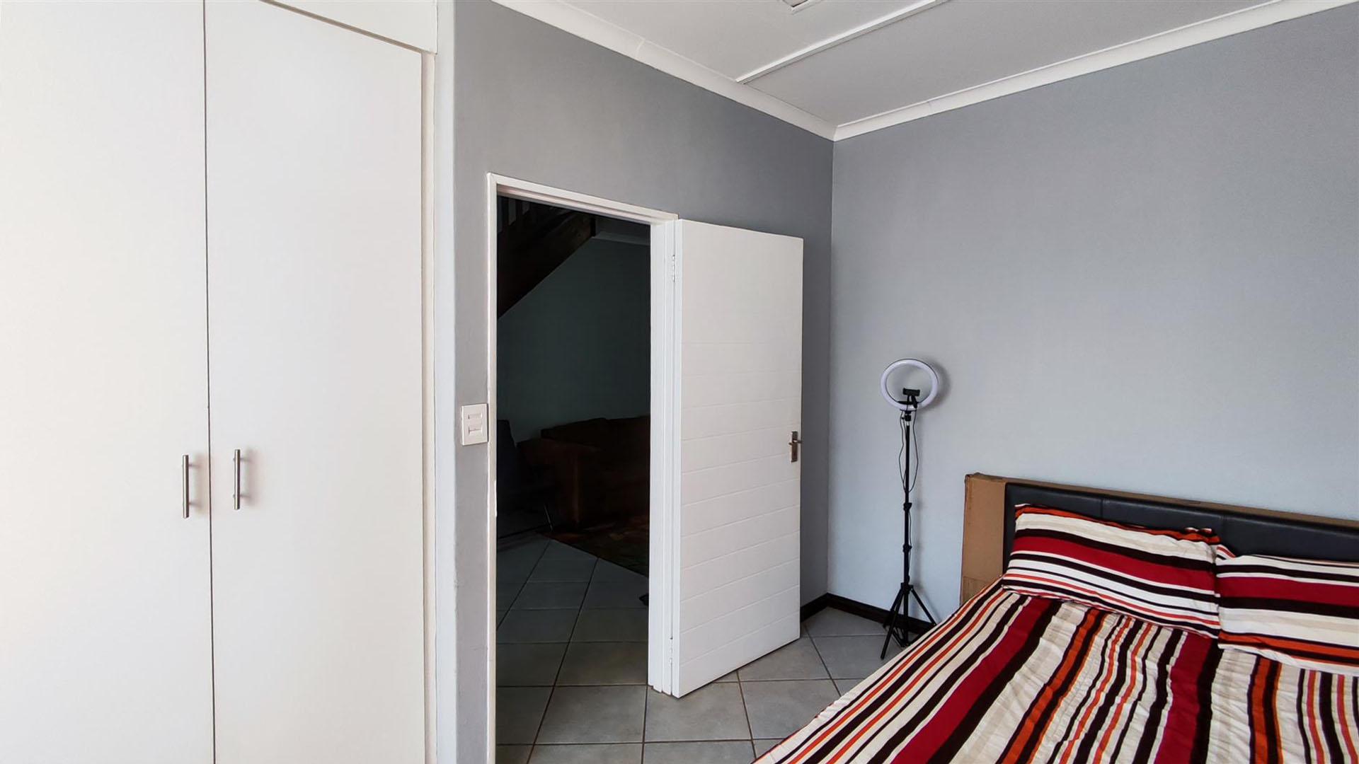 Bed Room 2 - 13 square meters of property in Norton's Home Estates