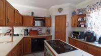 Kitchen - 24 square meters of property in Faerie Glen