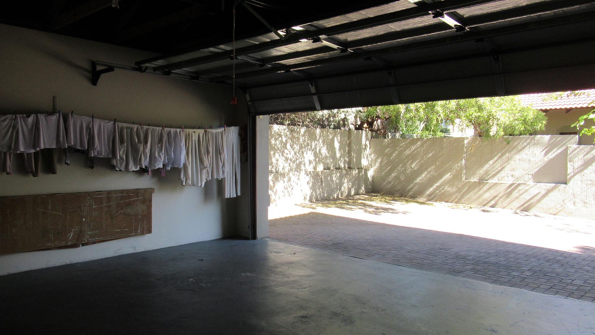 Spaces - 34 square meters of property in Maroeladal