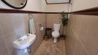 Bathroom 1 of property in Maroeladal