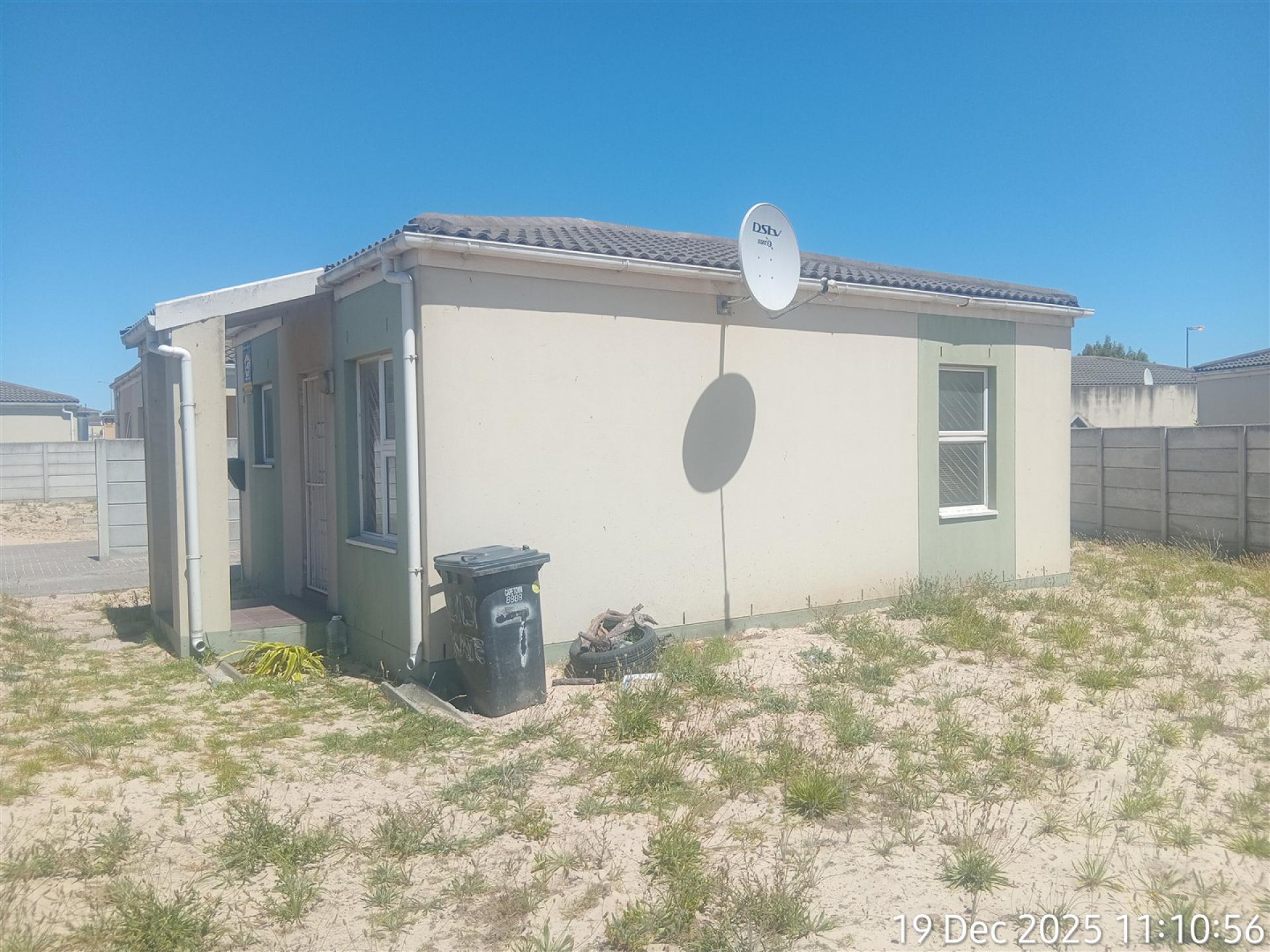 Front View of property in Blue Downs