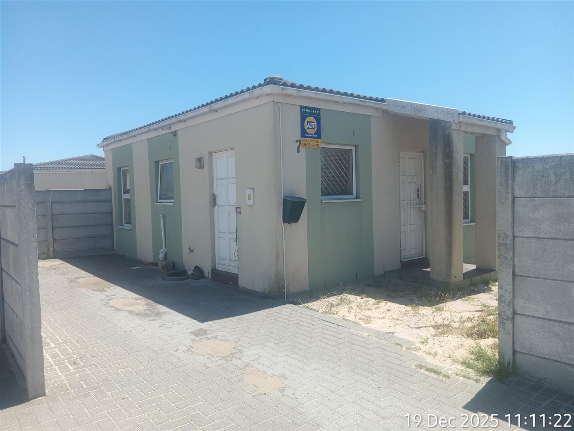 Front View of property in Blue Downs