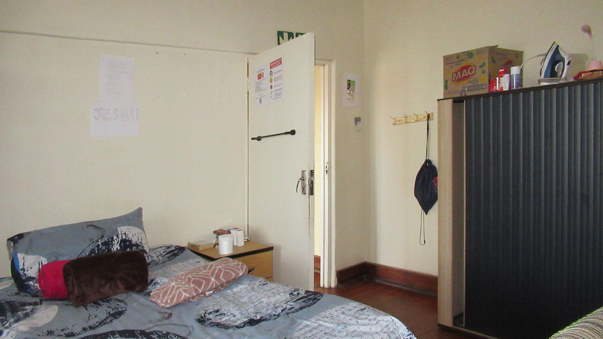 Bed Room 1 - 20 square meters of property in Brixton