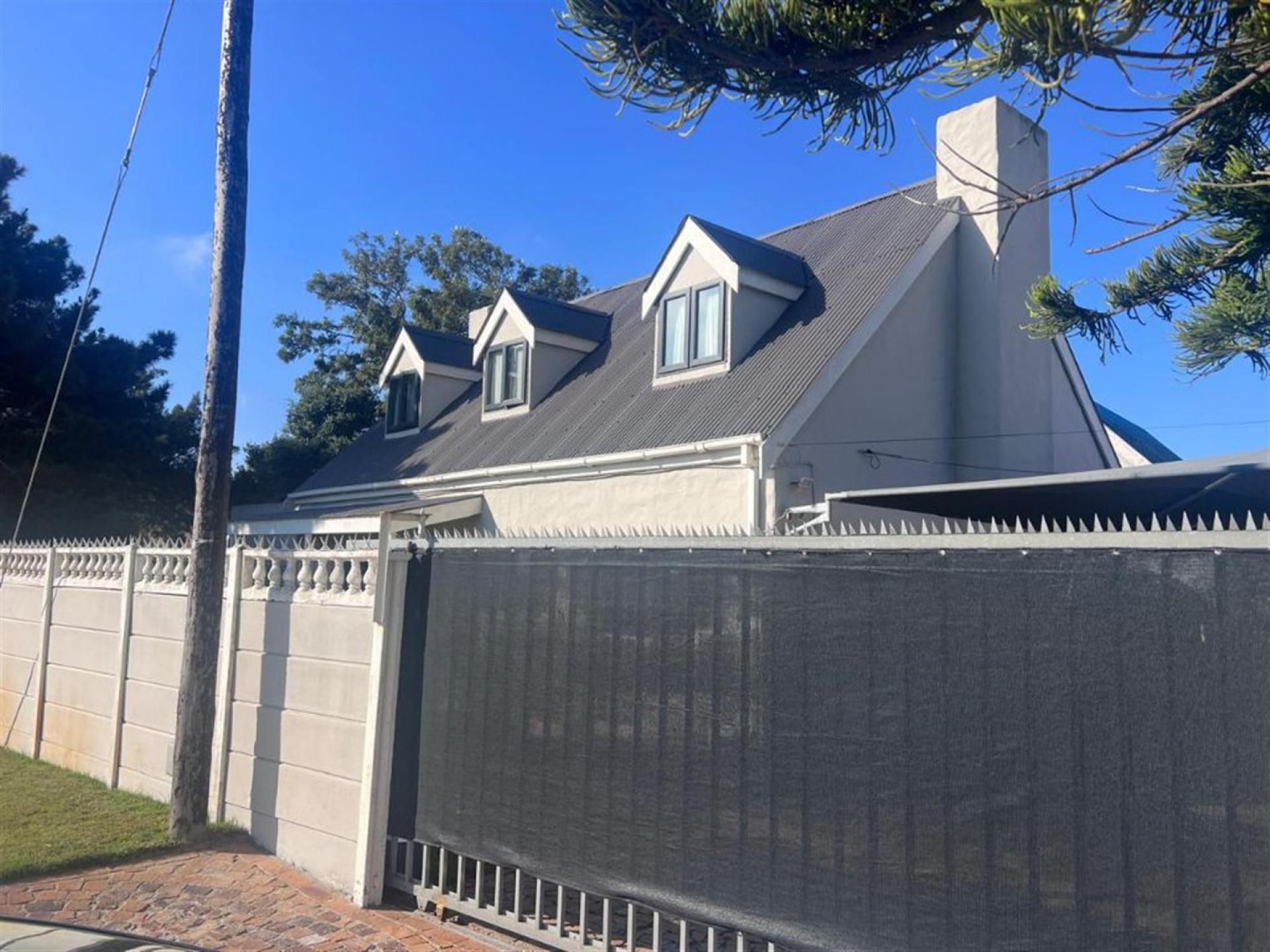 Front View of property in Table View