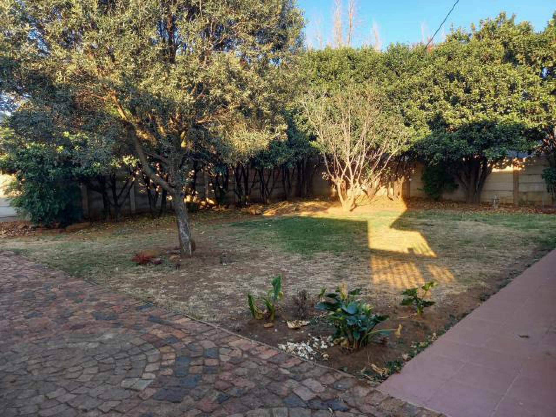 Backyard of property in Farrarmere