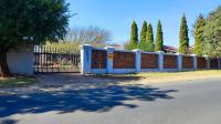 3 Bedroom 2 Bathroom House for Sale for sale in Farrarmere