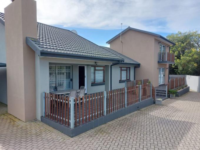 4 Bedroom House for Sale For Sale in Reebok - MR633194