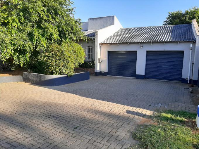 4 Bedroom House for Sale For Sale in Fleurhof - MR633278