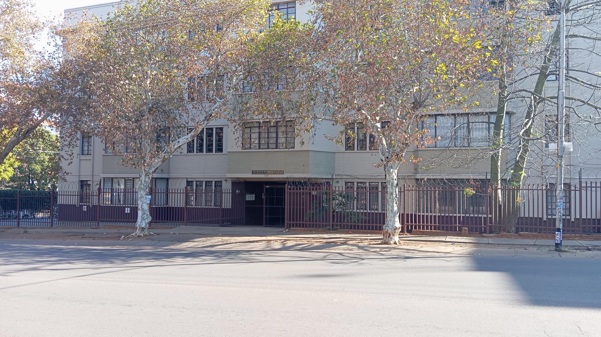 Front View of property in Arcadia