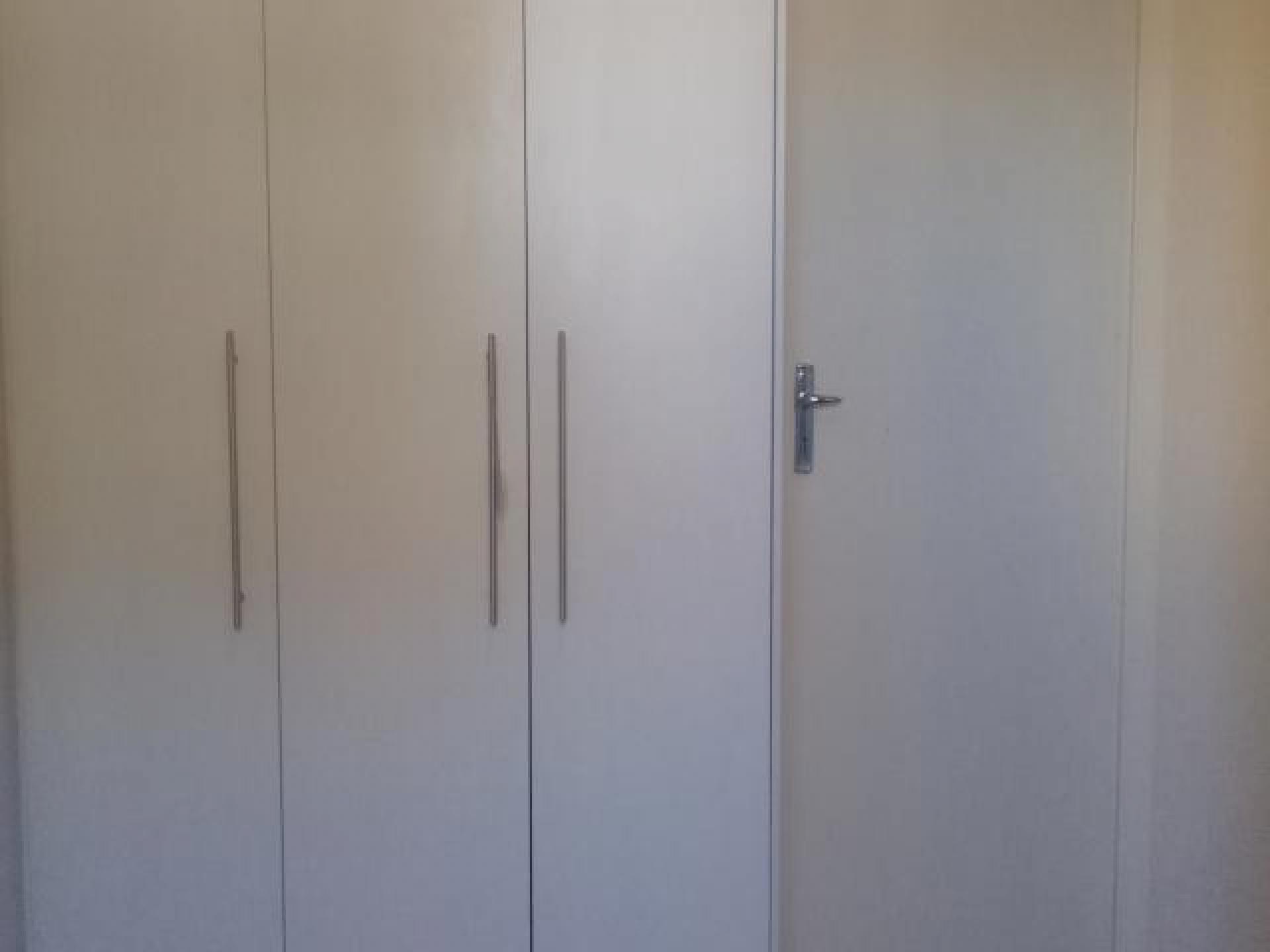 Bed Room 1 of property in Savanna City