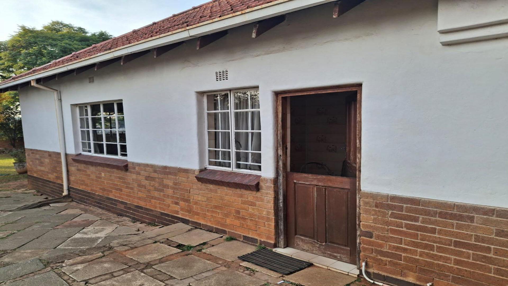 Front View of property in Greenside