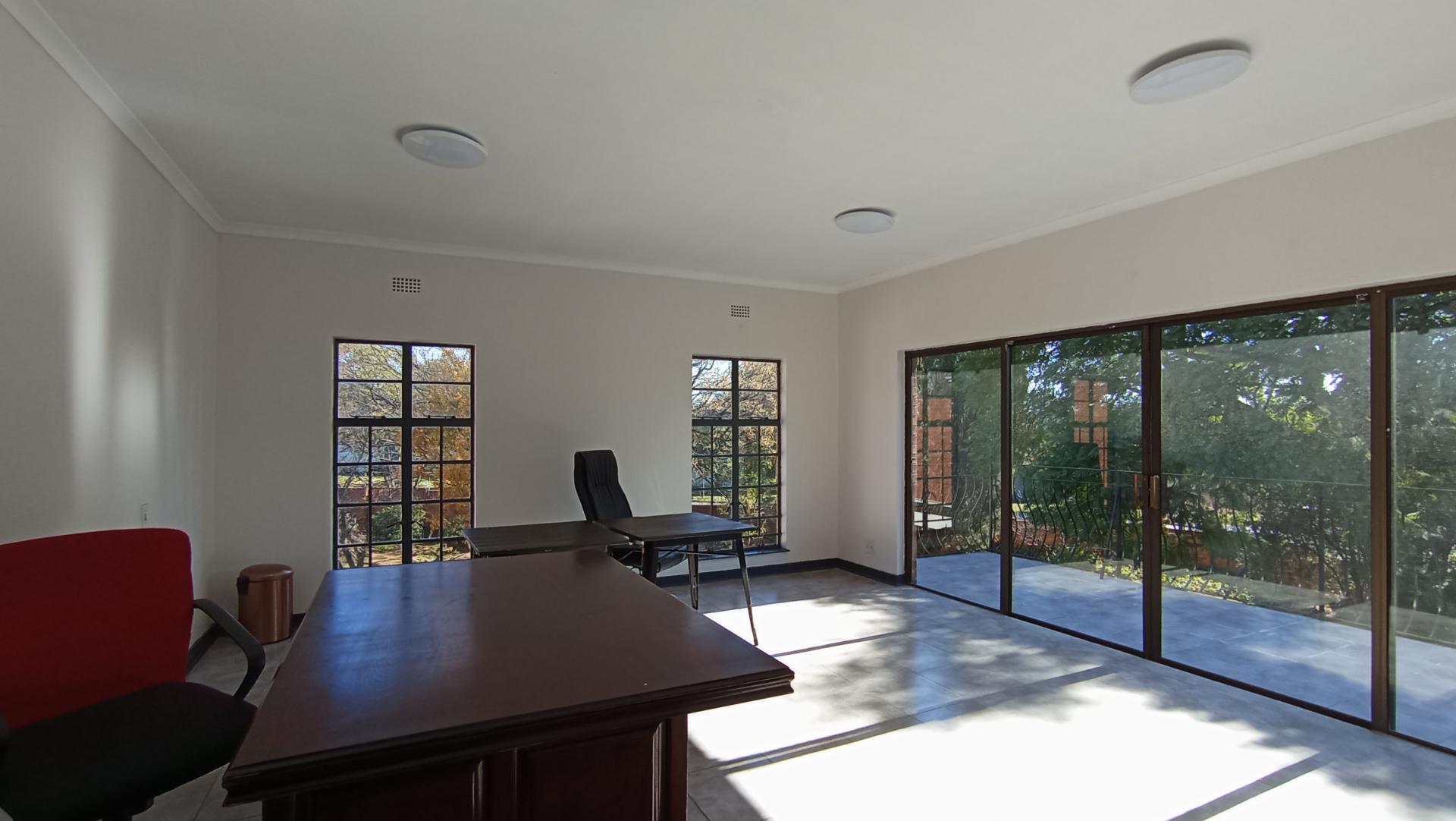 Main Bedroom - 49 square meters of property in Greenside