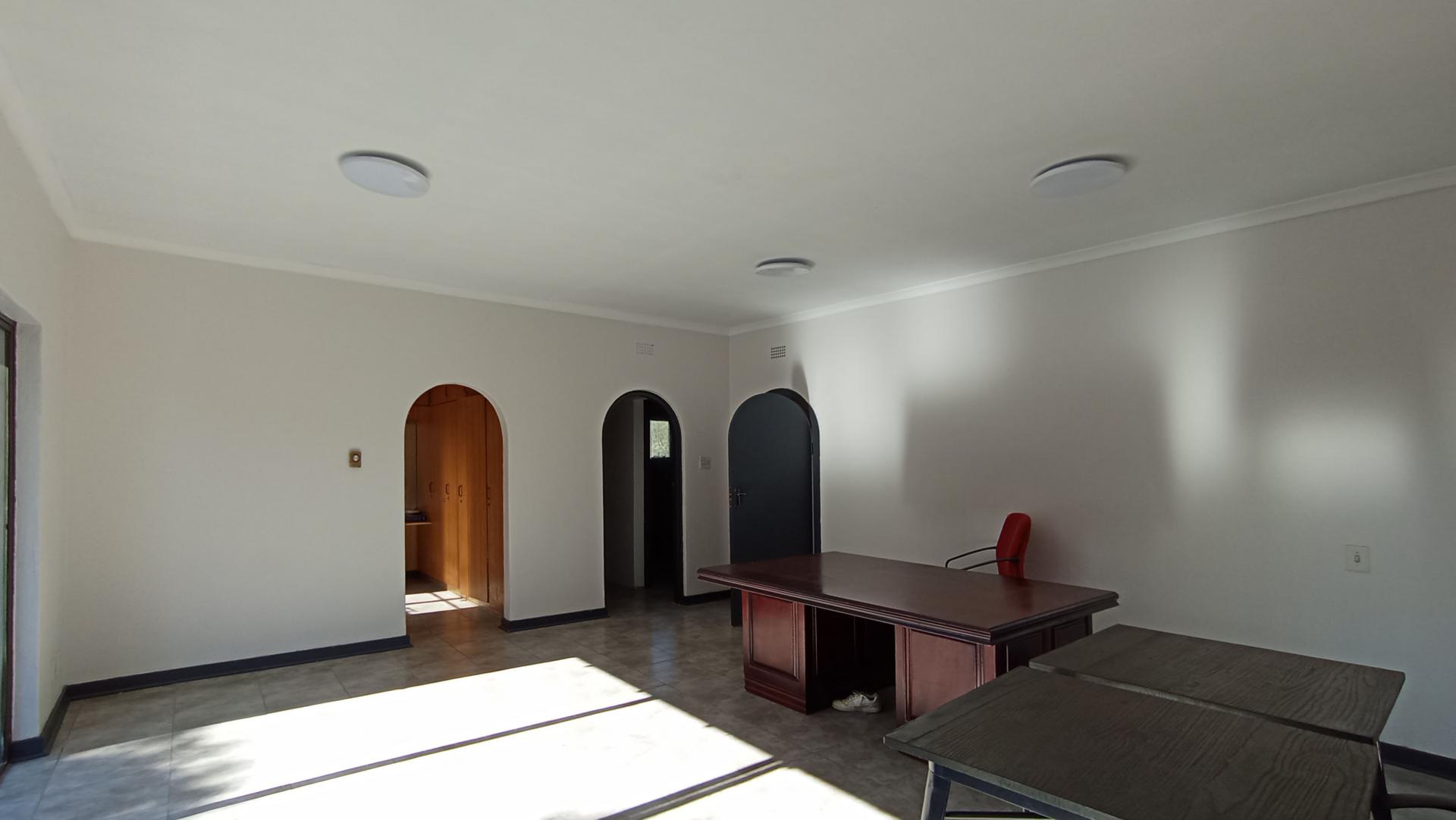 Main Bedroom - 49 square meters of property in Greenside