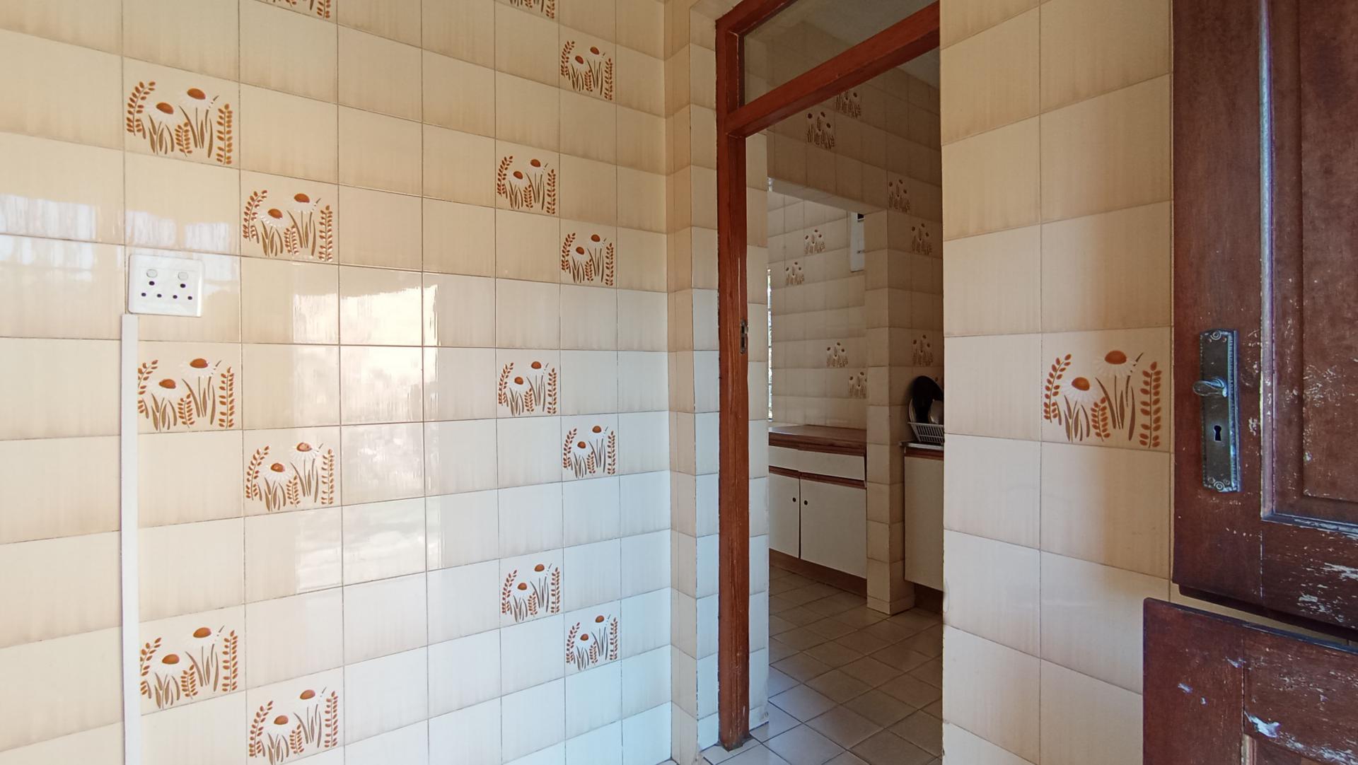 Spaces - 115 square meters of property in Greenside